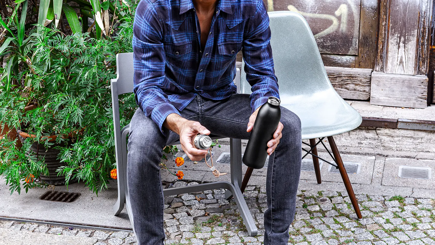 Mann mit hyte trinkflasche geschenk freizeit sc7