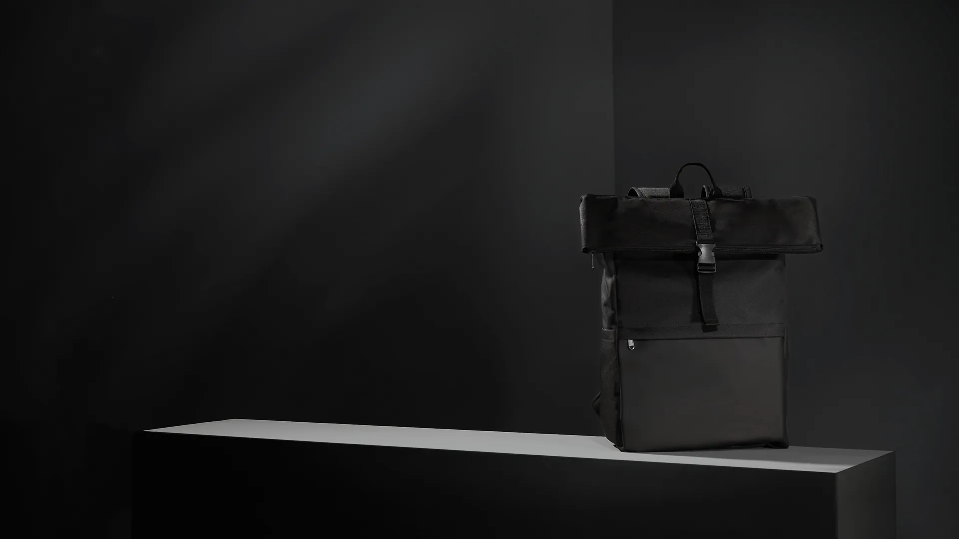 VOYA Rolltop Rucksack von SC7